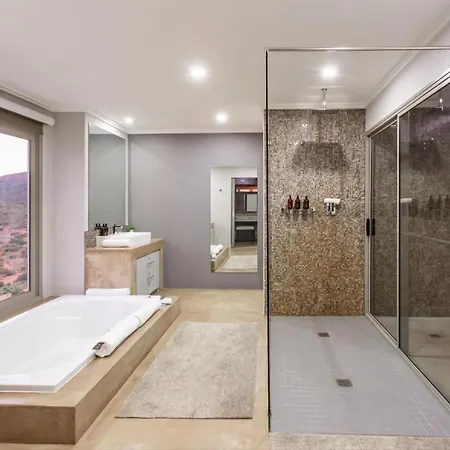 Landrani Luxury Self-Catering Accommodation Oudtshoorn Room photo